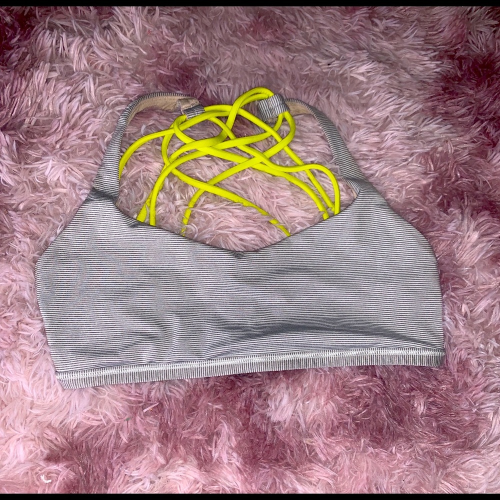Lulu🍋 sports bra